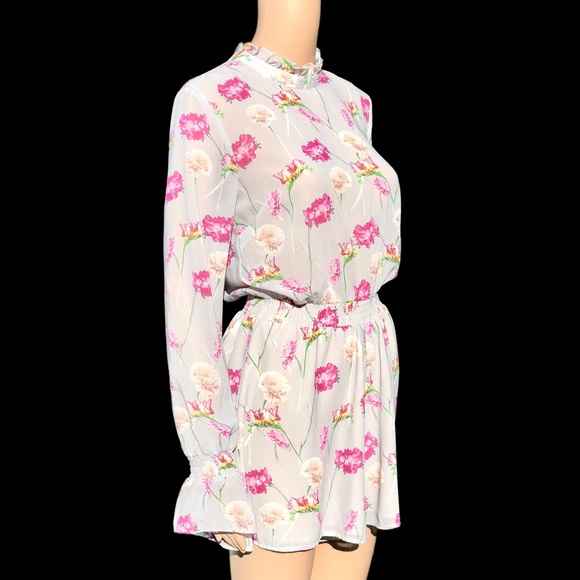 Endless Rose gray floral romper Sz s - Picture 5 of 13
